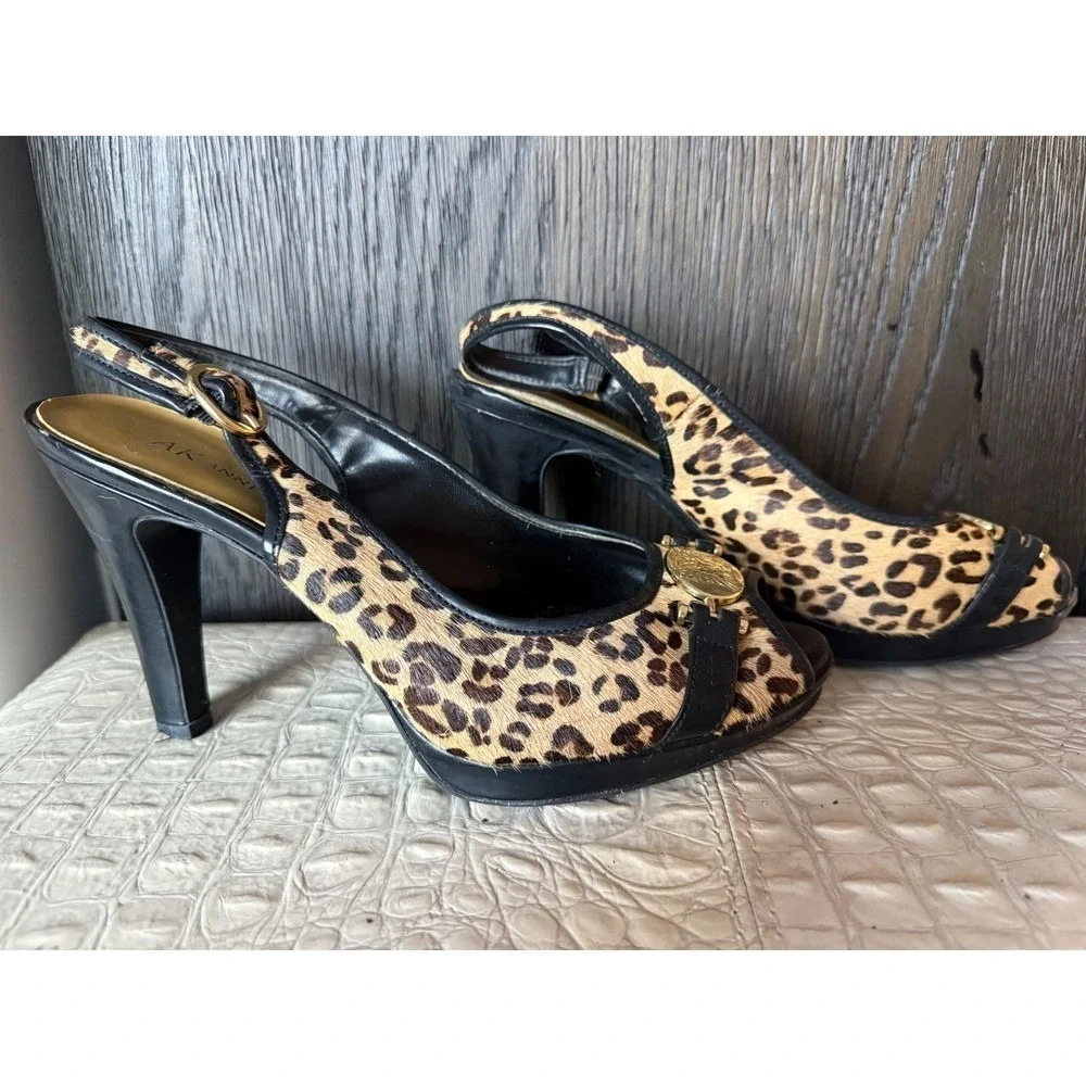 Anne Klein AK Leopard Print Slingback Heels Gold US 8 Medallion Open Toe Pumps
